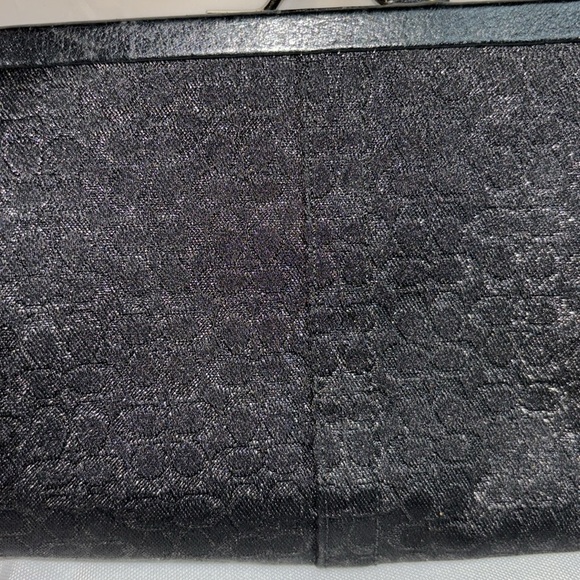 Vintage COACH Signature c Framed Kiss-lock Black Evening Clutch w/Wristlet Strap - Picture 2 of 9